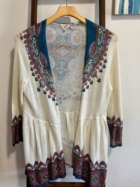 Anthropologie Knitted & Knotted cream cardigan sweater.